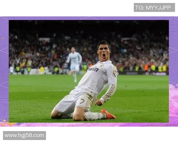 足球传奇的荣耀与奋斗:探寻著名足球明星背后的故事与成就 足球传奇的荣耀与奋斗:探寻著名足球明星背后的故事与成就